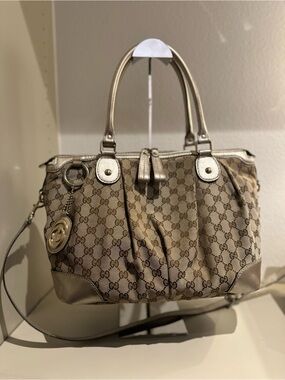 Authentic Vintage Gucci Original Silver GG Canvas Sukey Zip Handbag Large